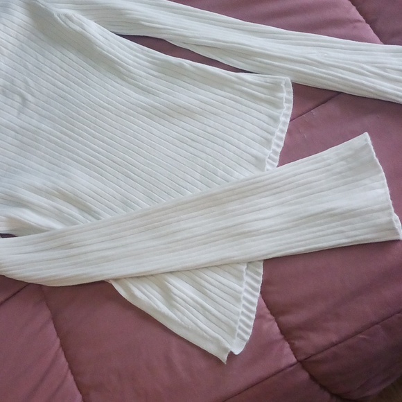 Sweater asymmetrical hem - Picture 2 of 3